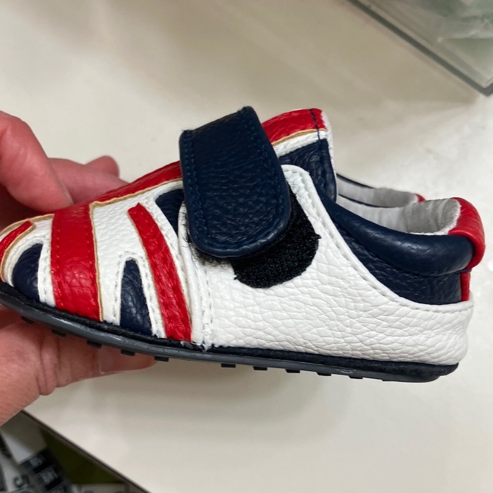NWOT UK Union Jack Kids Moccasins - Picture 4 of 4